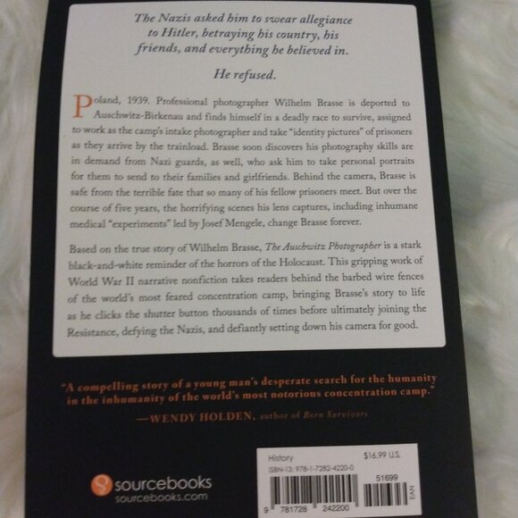 The Auschwitz Photographer book by Luca Crippa & Maurizio Onnis New - Picture 3 of 4